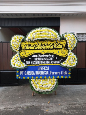 Papan Bunga Duka di Mahakeret Timur